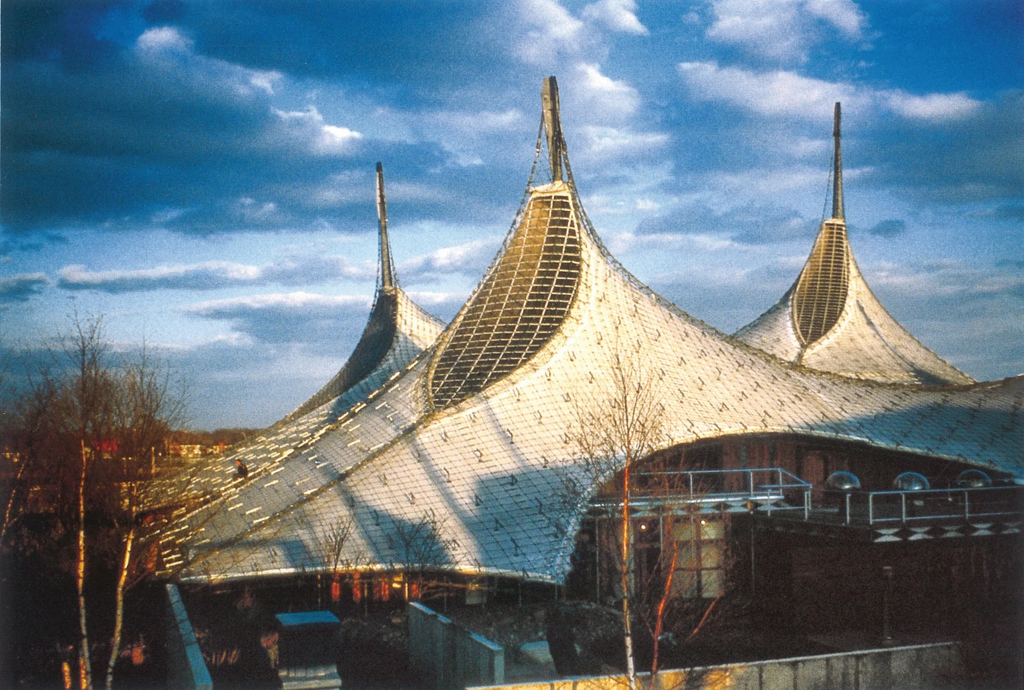 Deutscher Pavillon Expo 1967 (Außenansicht)
