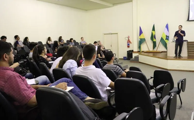 Apresentação no IFRO Vilhena