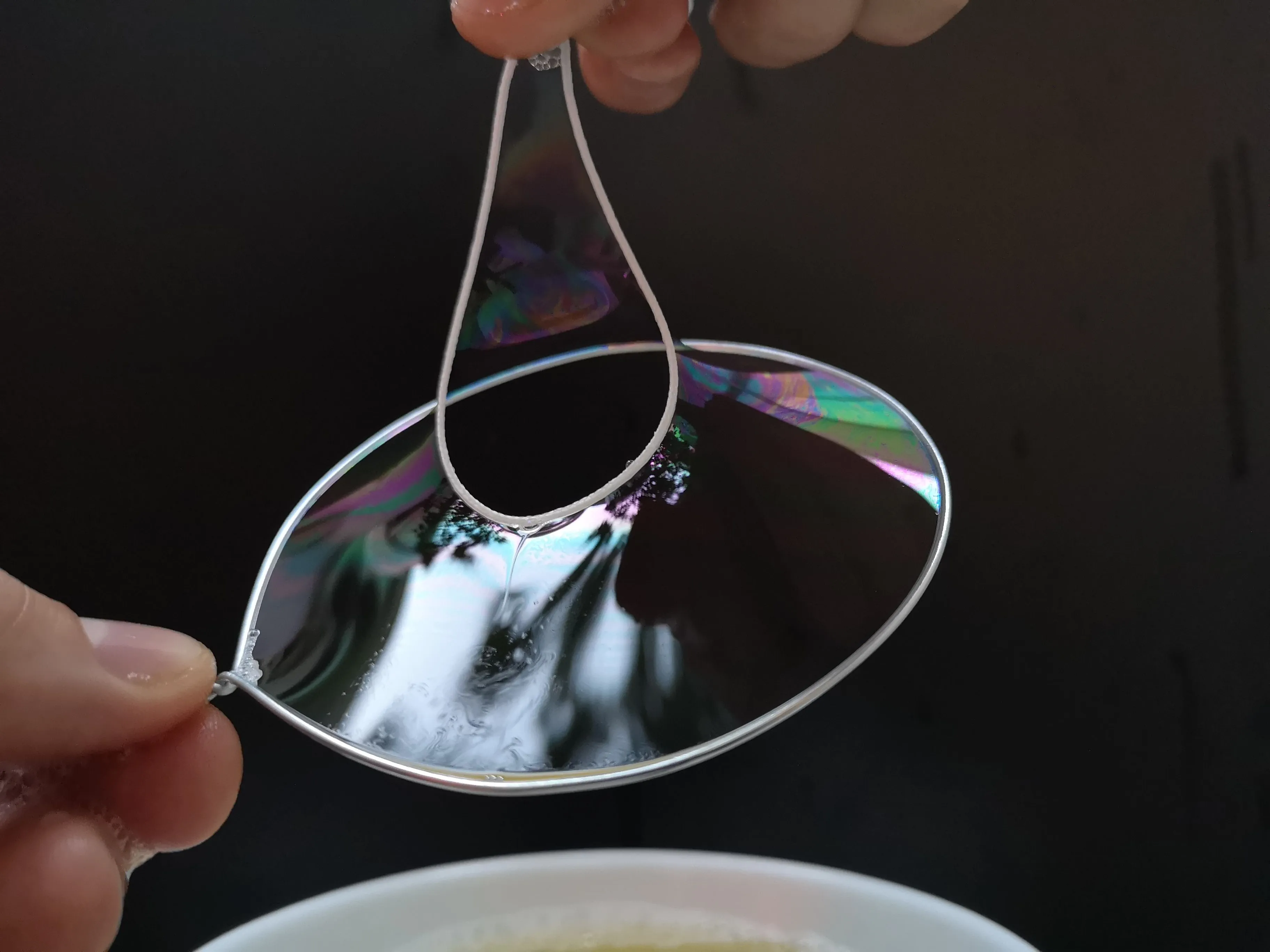 Form-finding with hollow circle and soap