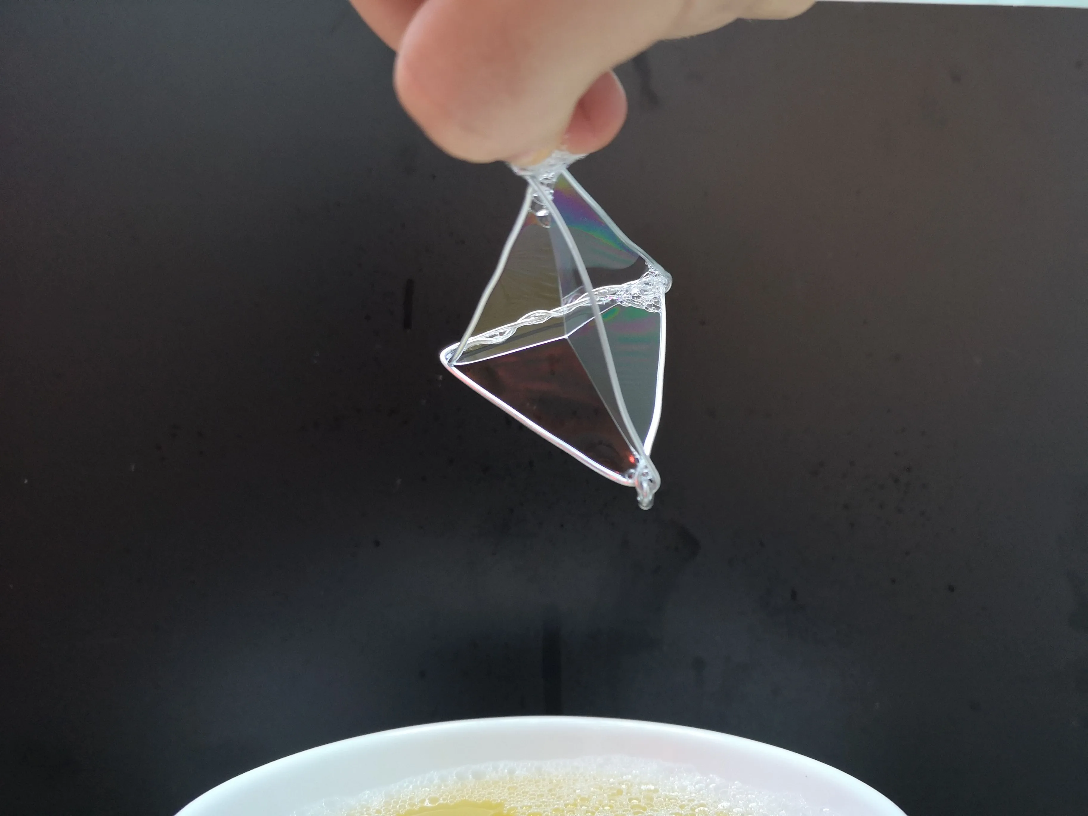 Form-finding with tetrahedron and soap